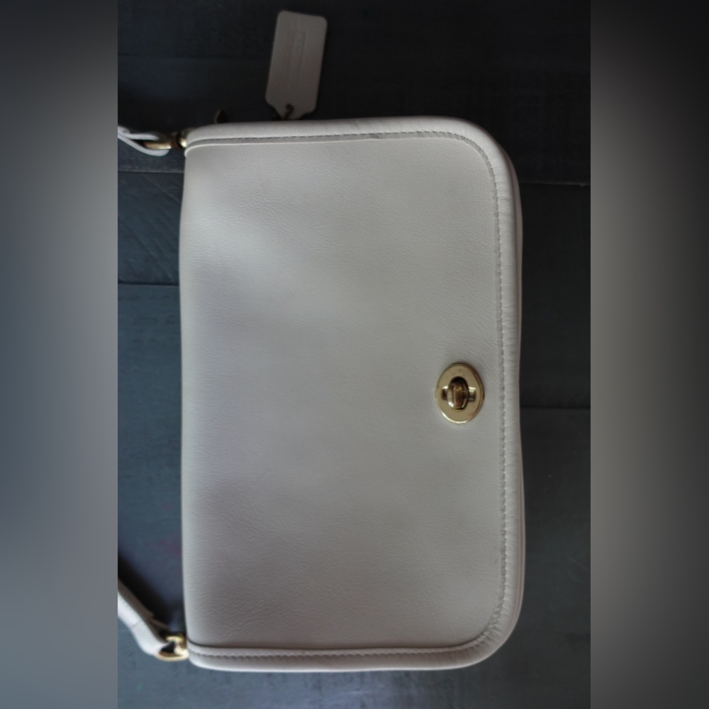 Vintage Coach Crosbody Bag 0858-342